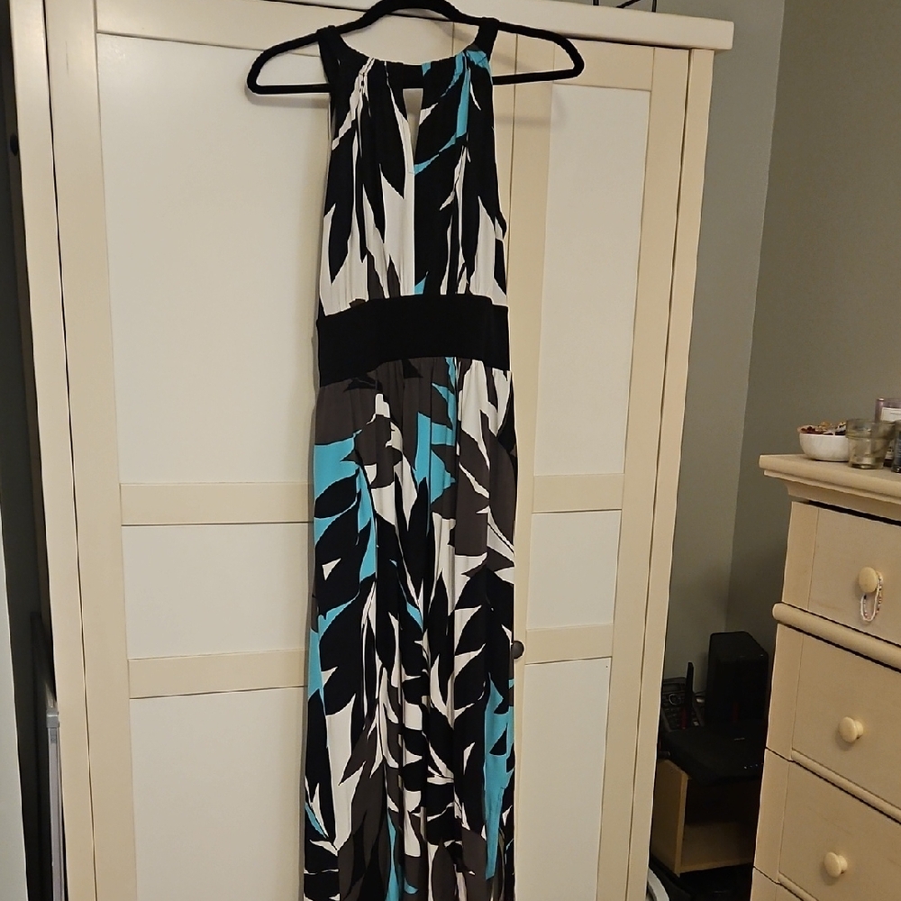 Elegant Black and Blue Patterned Maxi Dress